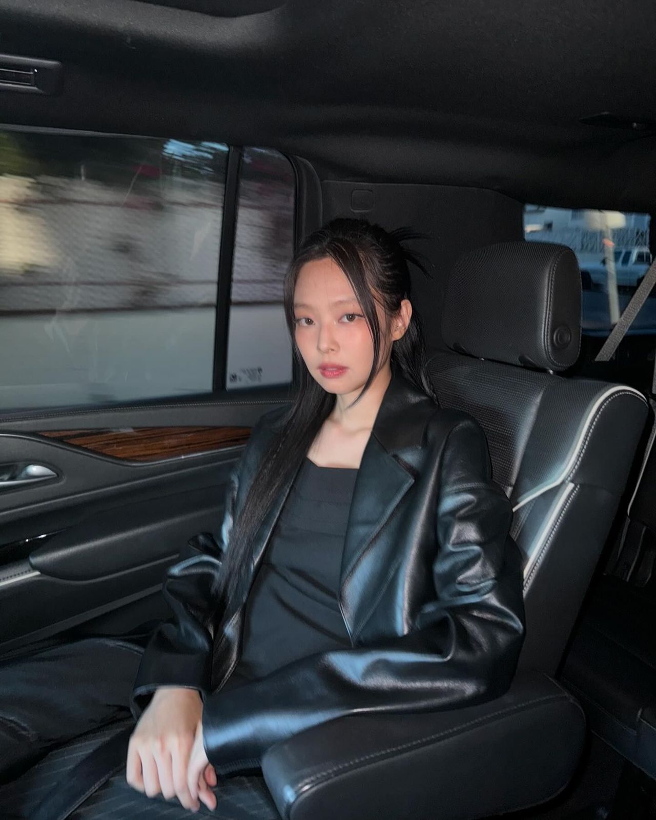  Jennie 